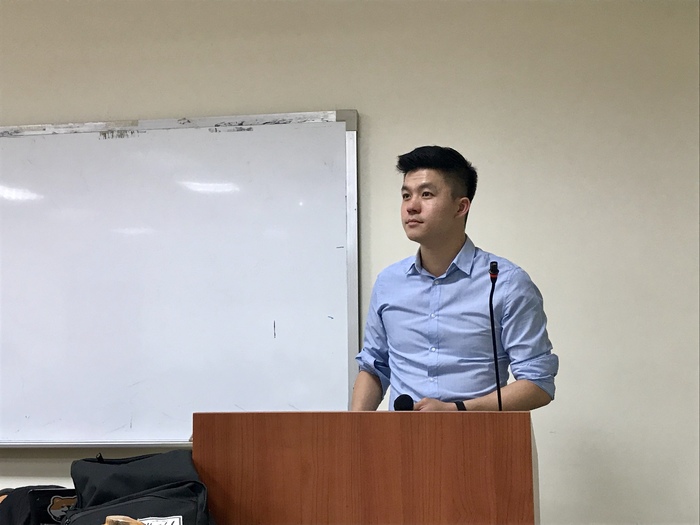 高偉倫說明資料視覺化在數位內容產業的重要性（王人豪 攝）圖片