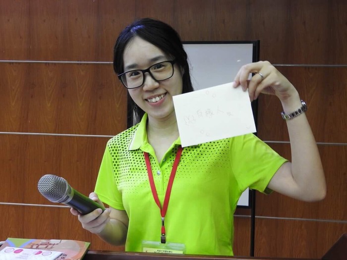 王乃尹在暑假時帶營隊的活動照片圖片