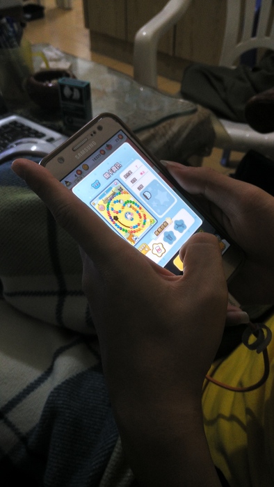受訪者翻譯遊戲的遊玩畫面（學生記者林彤　攝）圖片