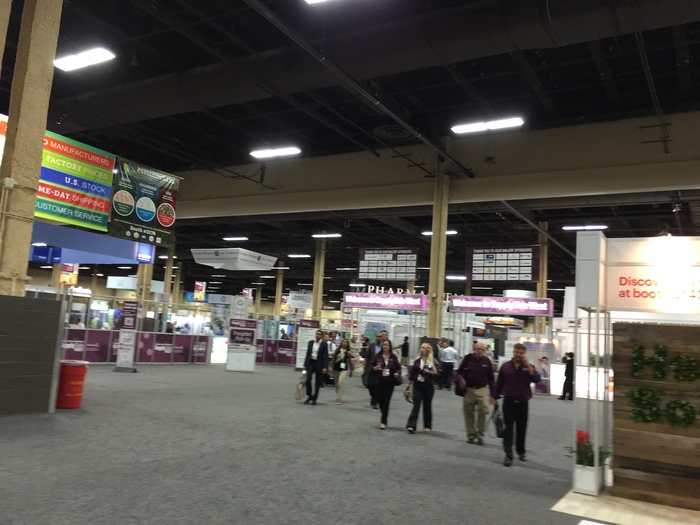 Las vegas展覽現場，現場有1000多個攤位（Zoe　提供）圖片
