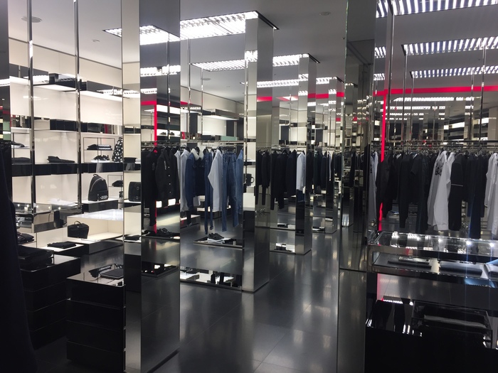 乾淨明亮的店面　透露出日本企業的一絲不苟（鍾佳伶　提供）圖片