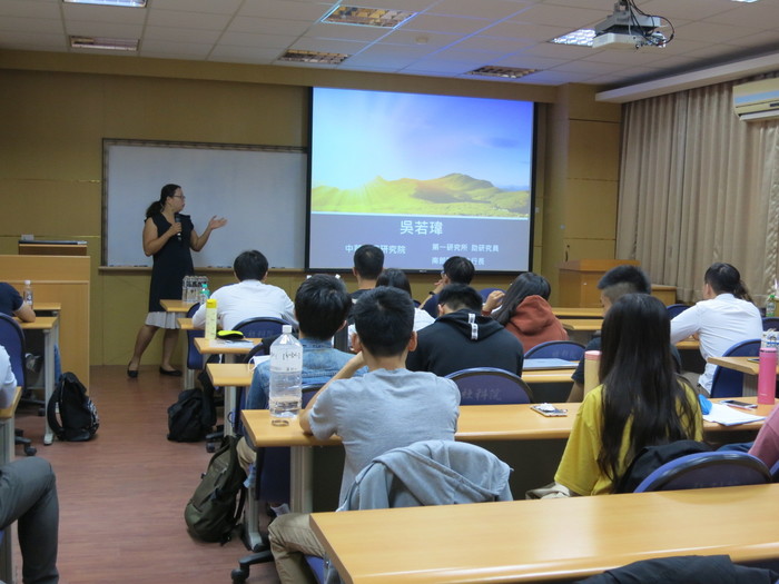 吳若瑋返回母校國立中山大學，與學弟妹分享智庫工作經驗 （記者　劉漢慈　攝））