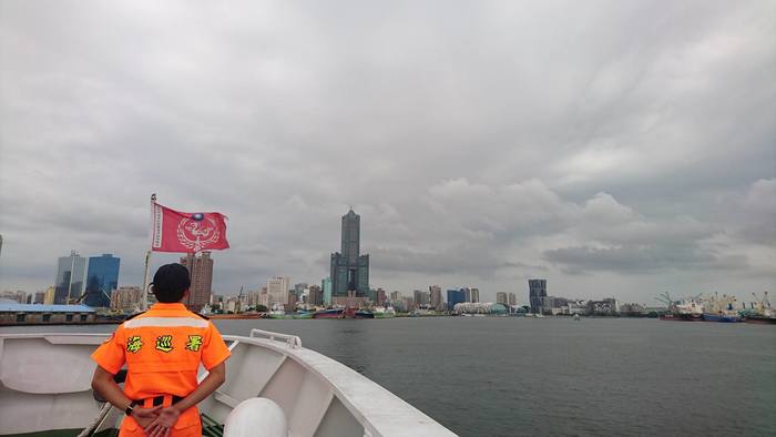 鄭皓倫執行海上勤務的現場（鄭皓倫提供）圖片